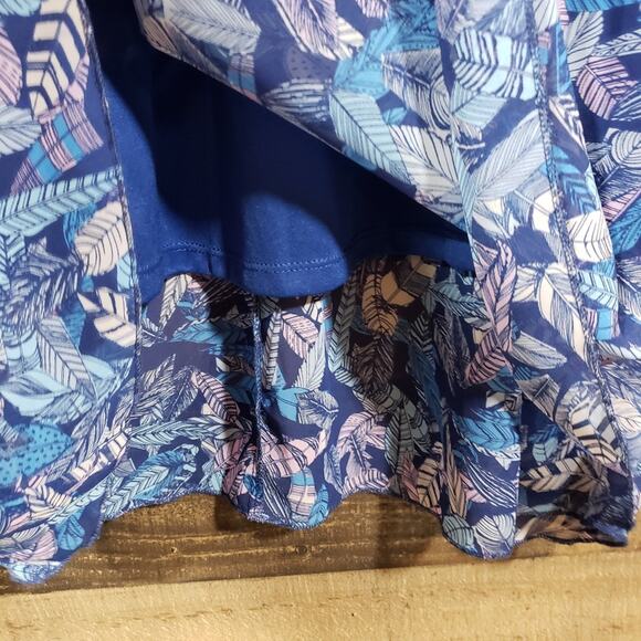 LuLaRoe Lucy skirt blue feather print woman's size extra small - Picture 4 of 8